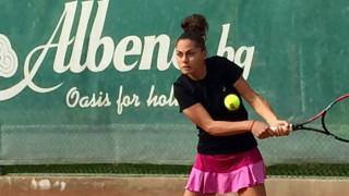 Вивиан Златанова на четвъртфинал на силния тенис турнир в Албена
