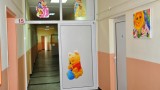 Ремонтираха и украсиха детското отделение в разложката болница