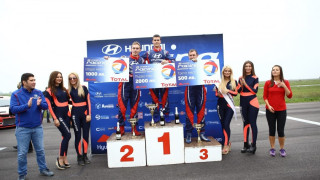 Симеонов спечели първото състезание на затворен маршрут на Hyundai Racing Trophy 