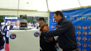 Бургазлии всеки ден с идеи за развитието на града в шатрата на ГЕРБ