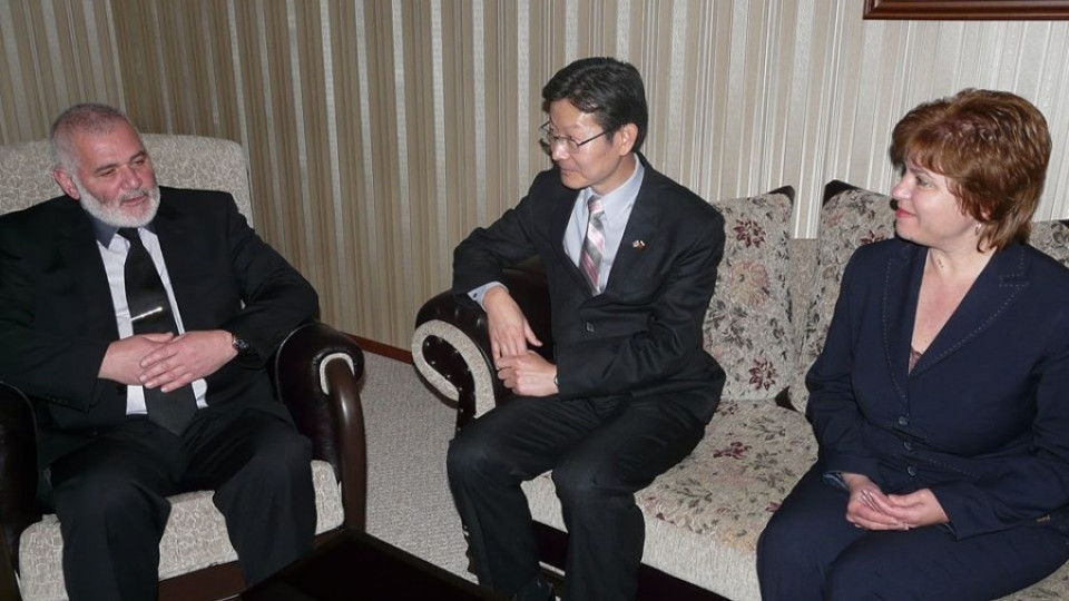 Посланикът на Република Корея се срещна с кандидата на ГЕРБ за кмет на Силистра д-р Юлиян Найденов | StandartNews.com