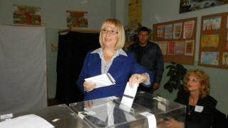 Цецка Цачева: Гласувах за новия Плевен