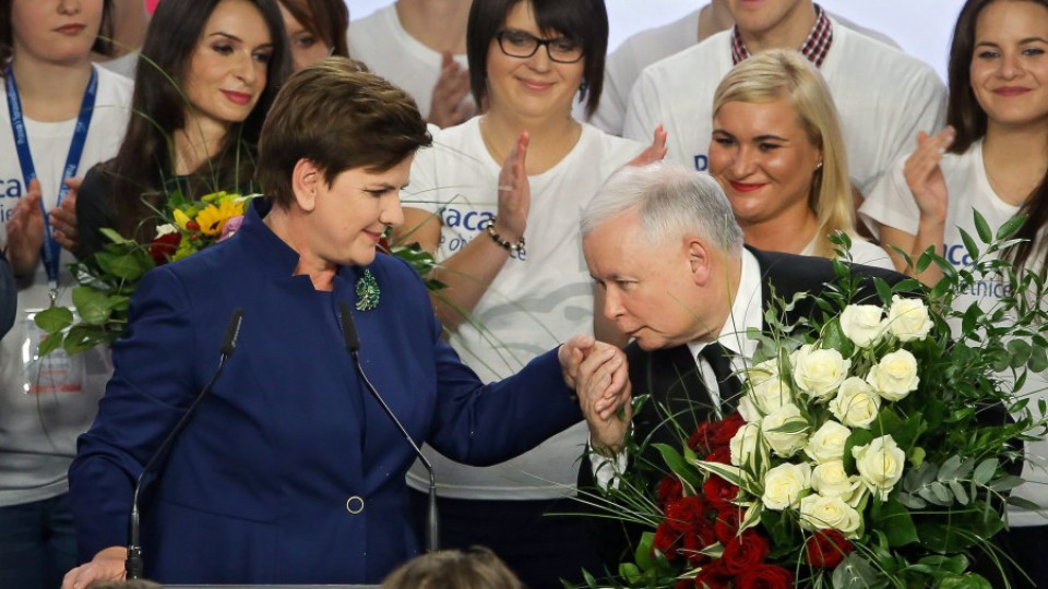 Качински се върна на власт в Полша | StandartNews.com
