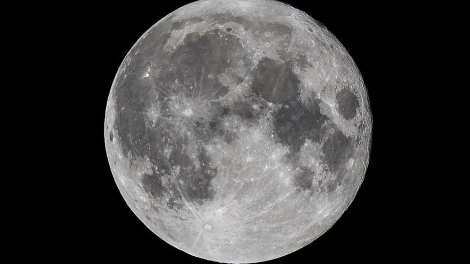 Рускини симулират полет до Луната | StandartNews.com
