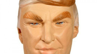 Amazon пусна маска на Доналд Тръмп за Хелоуин 