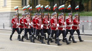 Търсят се спешно 25 гвардейци