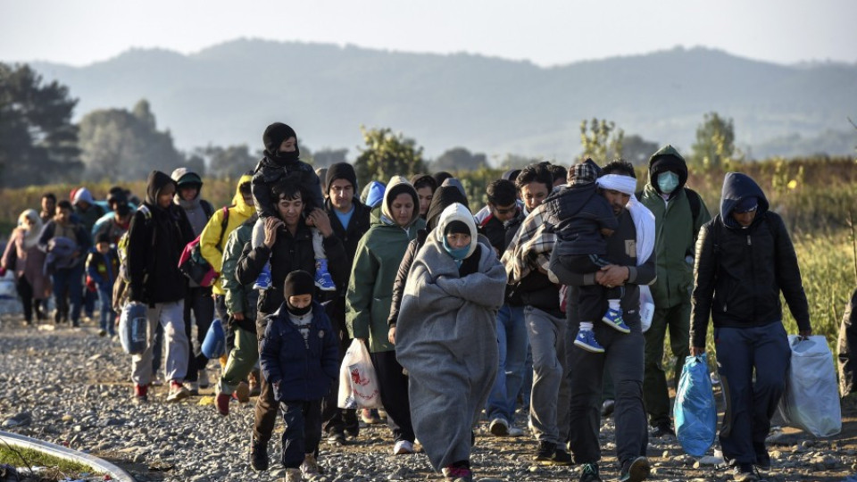 300 000 души поели към Европа от лагерите в Ливан и Йордания  | StandartNews.com