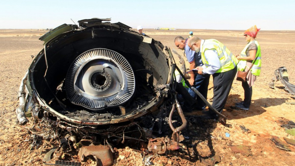 Самолетът ковчег се разпаднал в небето (ОБЗОР) | StandartNews.com