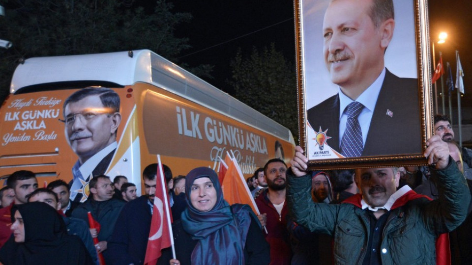 Партията на Ердоган отново на власт | StandartNews.com