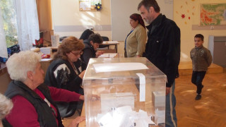 ГЕРБ надделя масово в страната