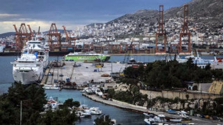 Стачка блокира морския транспорт в Гърция
