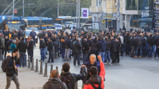 Полицейски бунт блокира държавата (ОБЗОР)