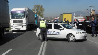 МВР праща полицаи срещу полицаи