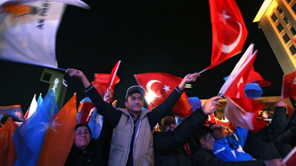 Ердоган пита народа за конституцията | StandartNews.com