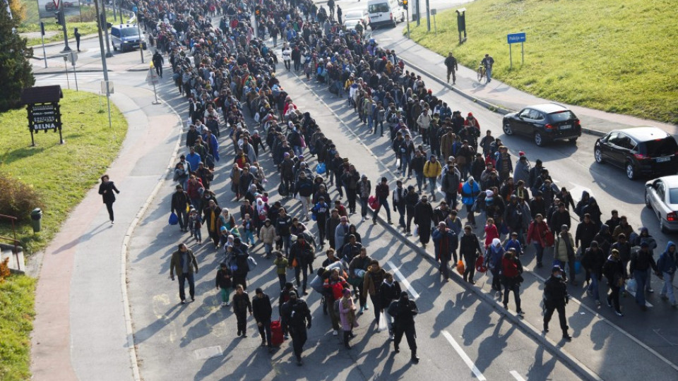 ООН: Нови 600 000 мигранти идват от Балканите в Европа | StandartNews.com