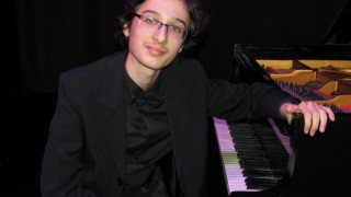 Николай от Русе свири джаз в "Карнеги хол" 