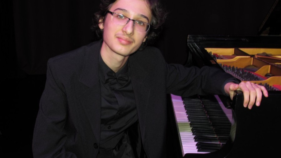 Николай от Русе свири джаз в "Карнеги хол"  | StandartNews.com