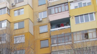 Забраняват остъклените балкони