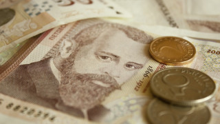 България живее на кредит от 24 октомври