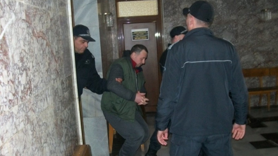 Петко Стрелеца изригна срещу психолог в съда | StandartNews.com