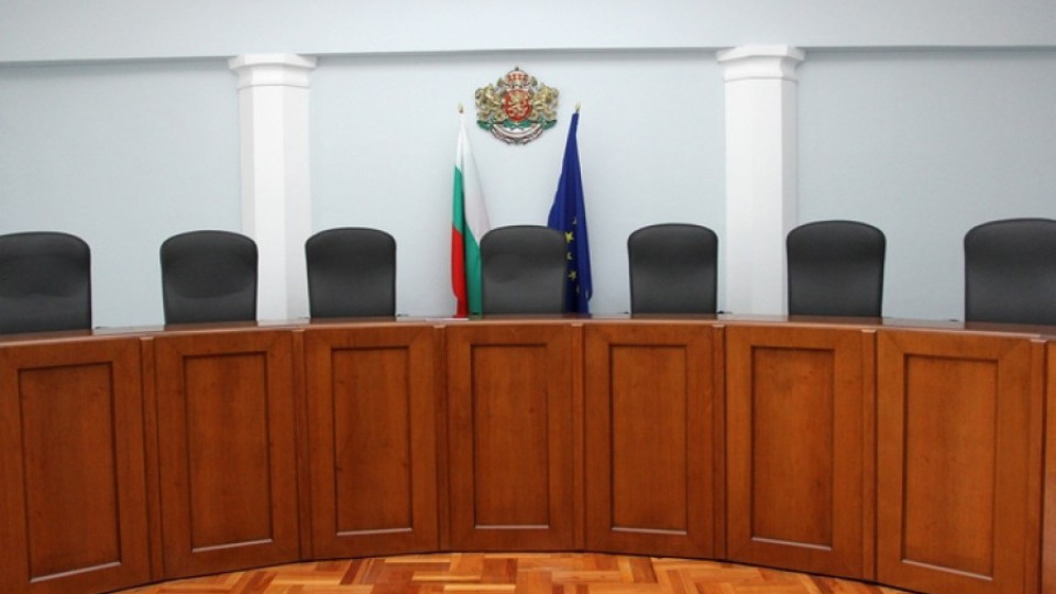 Новите конституционни съдии полагат клетва днес | StandartNews.com
