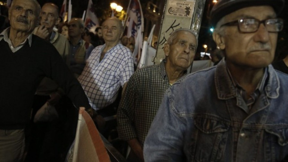 Национална стачка блокира цяла Гърция | StandartNews.com