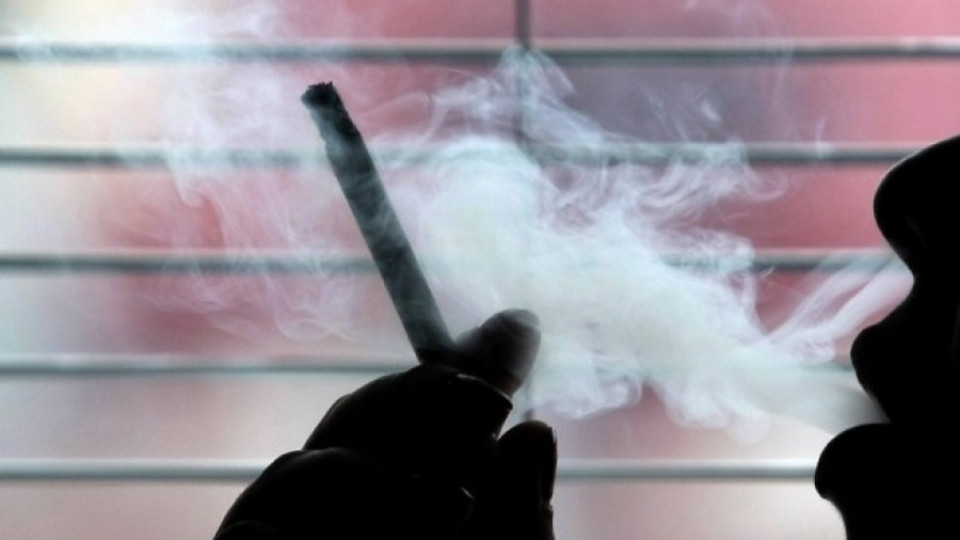 Цигарите поскъпват от догодина | StandartNews.com