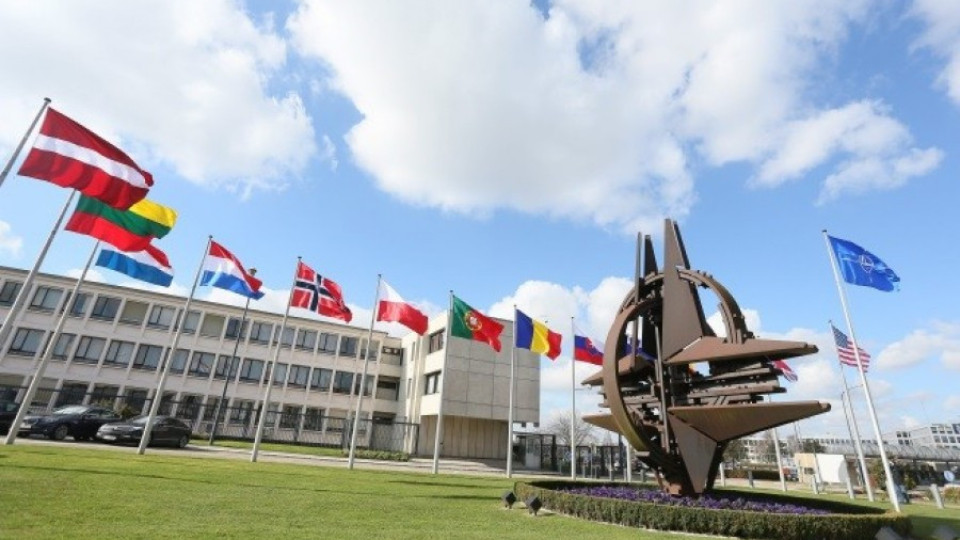 Спешна среща на НАТО в Брюксел заради атентатите в Париж | StandartNews.com