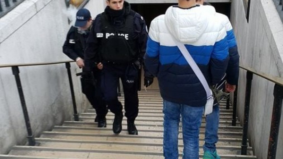 Издирват 12-годишни деца по интернет | StandartNews.com