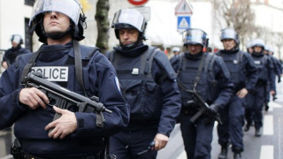 Стрелба в парижко предградие, най-малко двама убити