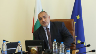 Борисов води 7 министри в Китай