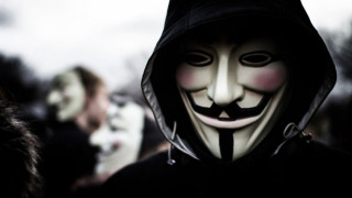 "Анонимните" продължават, хакнаха 20 000 профила на ИД (ВИДЕО)