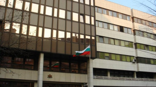 Отцепиха района около българското посолство в Берлин