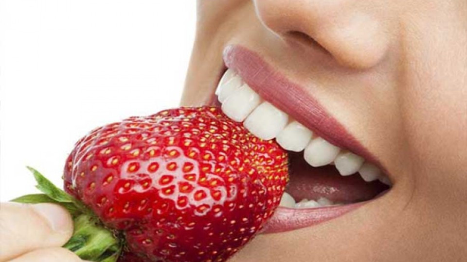 Храните, с които лесно ще избелите зъбите си | StandartNews.com