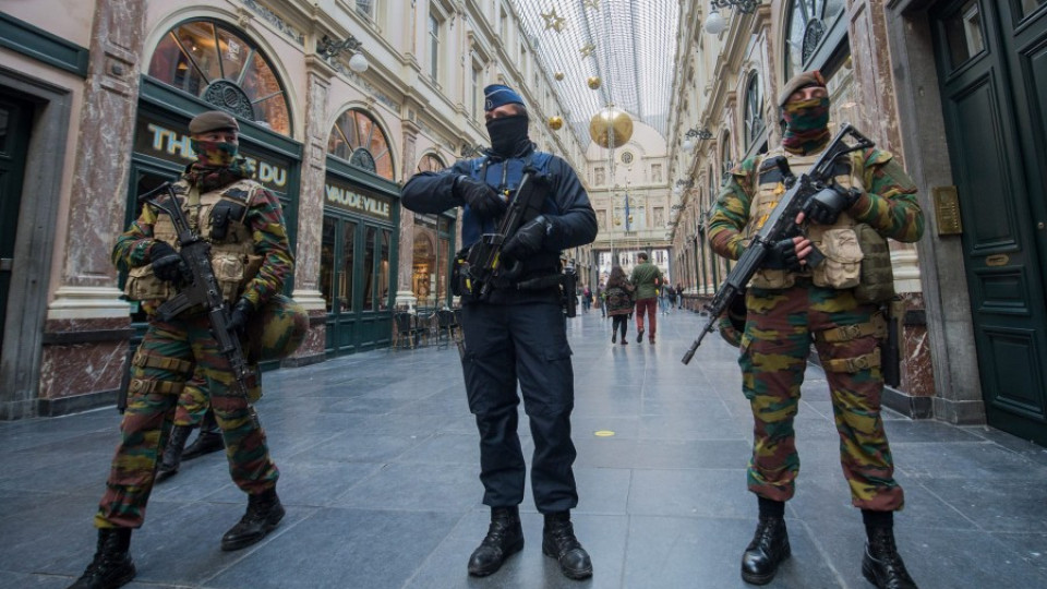 Брюксел издирва 10 терористи (ОБЗОР) | StandartNews.com