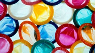 Спряха от продажба презервативи, „гарантиращи 21 оргазма”