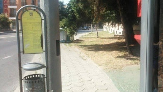 Пазят стълбовете в Бургас с боя срещу плакати