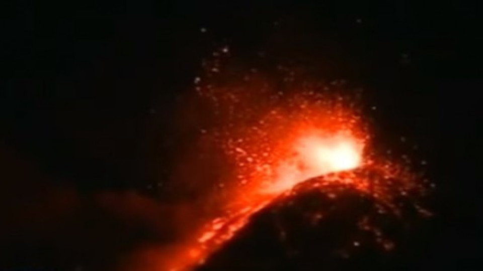 Изригна вулканът Фуего в Гватемала (ВИДЕО) | StandartNews.com