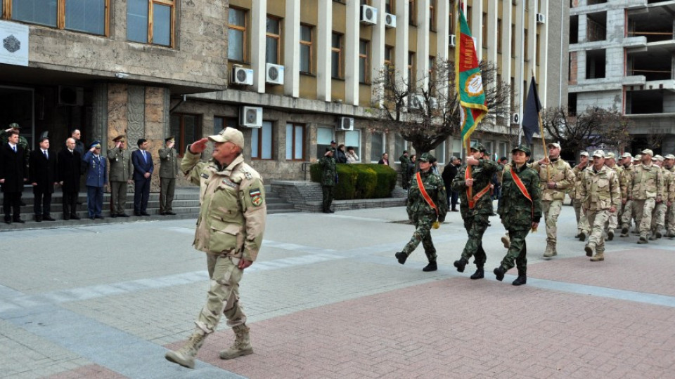 Ненчев посрещна 29-ия Контингент от мисията в Афганистан | StandartNews.com