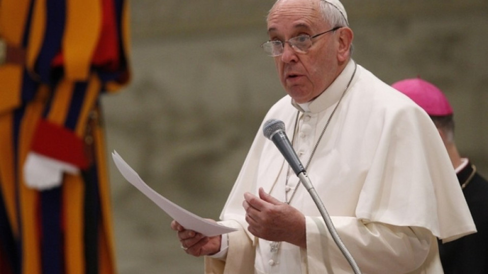 Папа Франциск призовава за сближаване между католици и православни | StandartNews.com