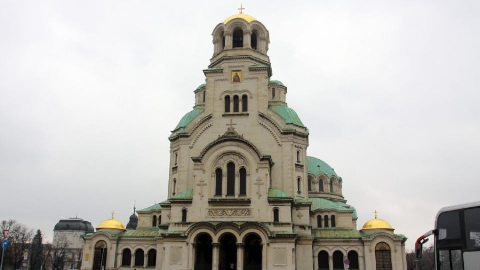Тревожни камбани за съдбата на  "Св. Александър Невски" | StandartNews.com