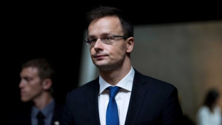 Унгария: Европа извършва ритуално самоубийство