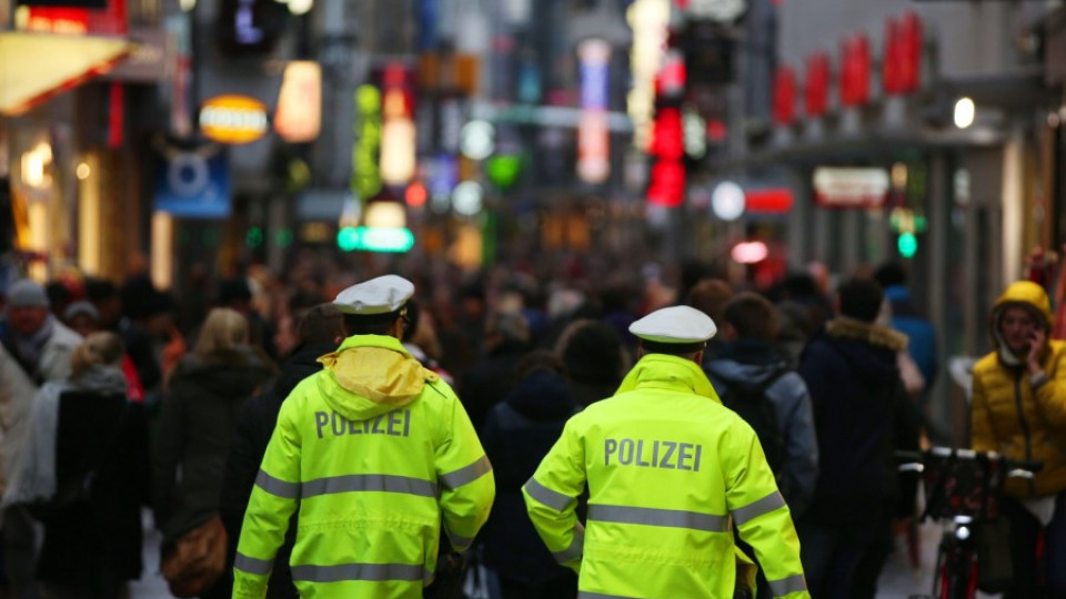 Германия издирва ислямист, свързан с атаките в Париж | StandartNews.com