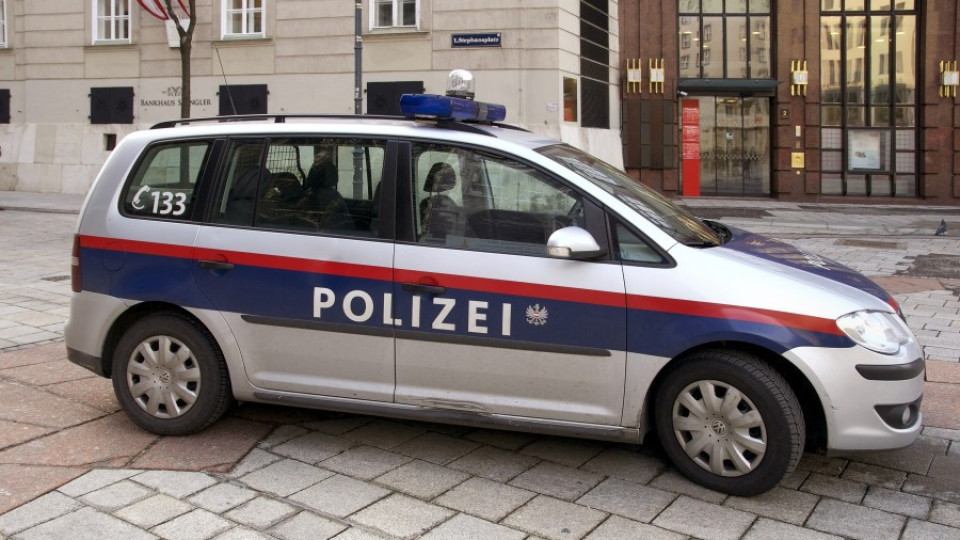 Австрийската полиция арестува двама заподозрени за Париж  | StandartNews.com