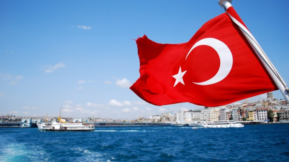 Турция задържа 27 руски кораба | StandartNews.com