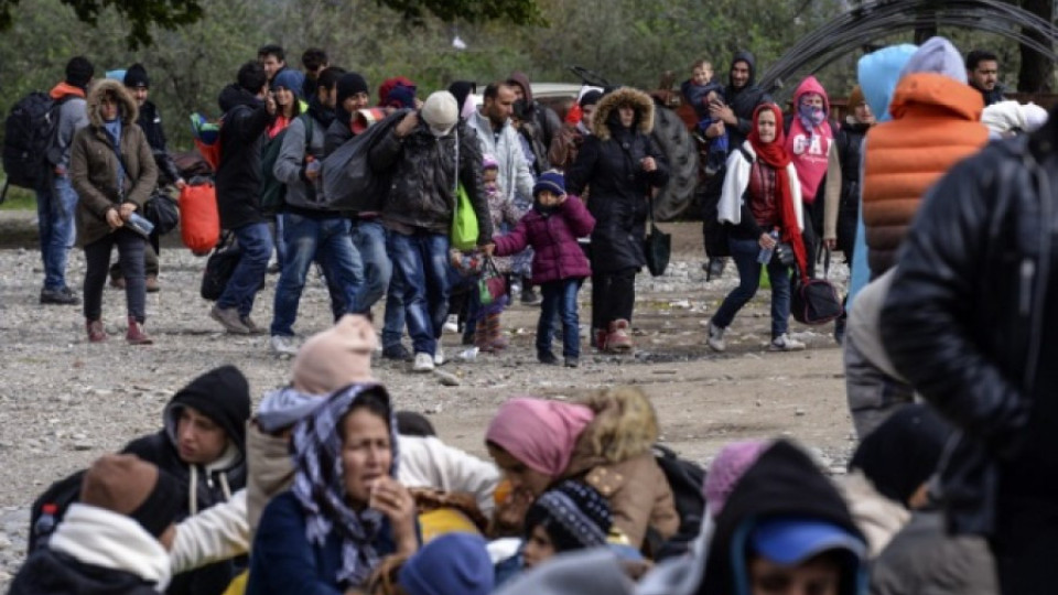 Бежанците срещат трудности с преминаването през България | StandartNews.com
