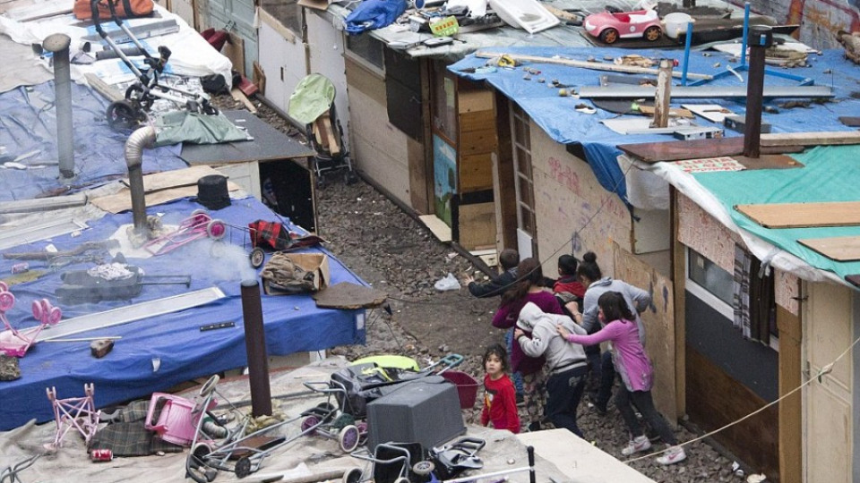 Наши роми втрещиха Европа с бордей в Париж | StandartNews.com