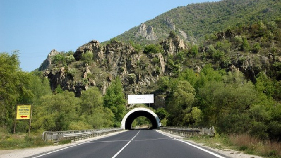 Тунел за 125 млн. евро на АМ "Струма" | StandartNews.com