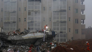 22 сгради затрупани от свалчище в Китай