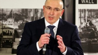 Кремъл претърсва хора на Ходорковски